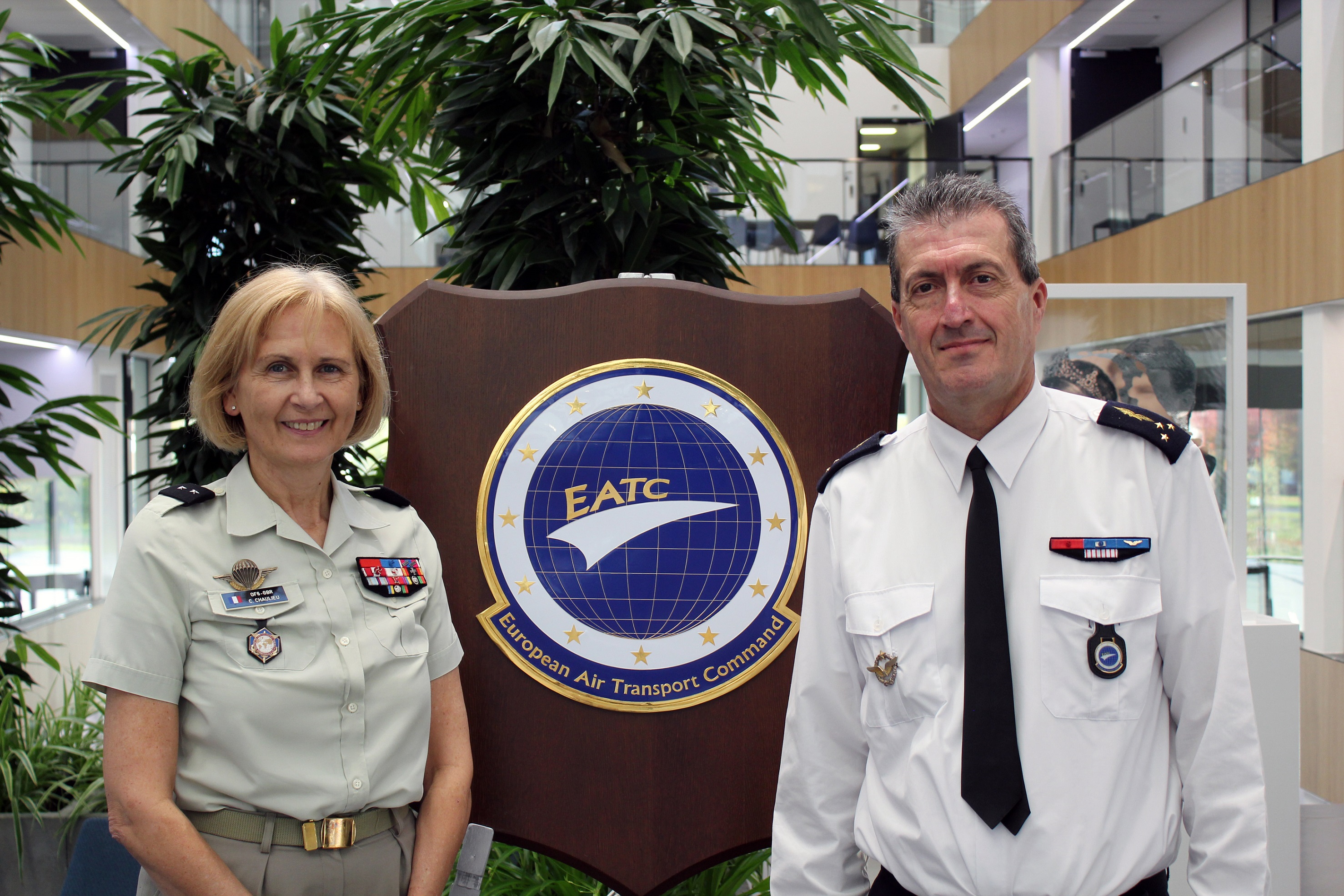 The French Deputy Military Representative to the EUMC meets the Commander EATC